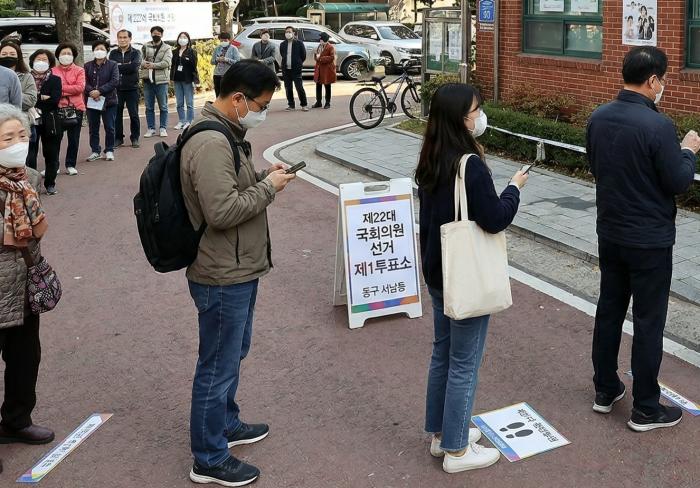[정치시론] 기초단체장 3선 도전, 정치공세를 넘어 성과와 선택으로 평가받아야 기사 이미지
